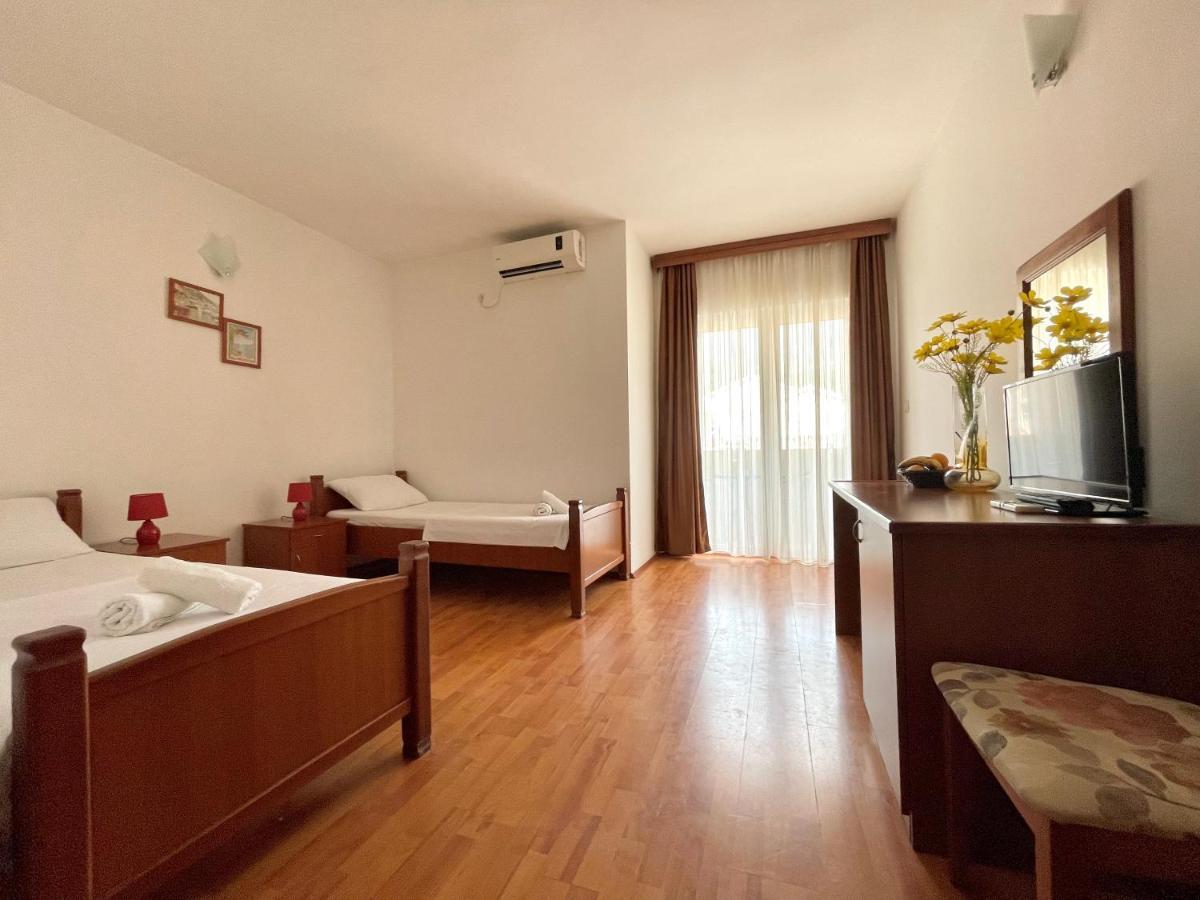 בודווה Villa Ns Velji Vinogradi מראה חיצוני תמונה