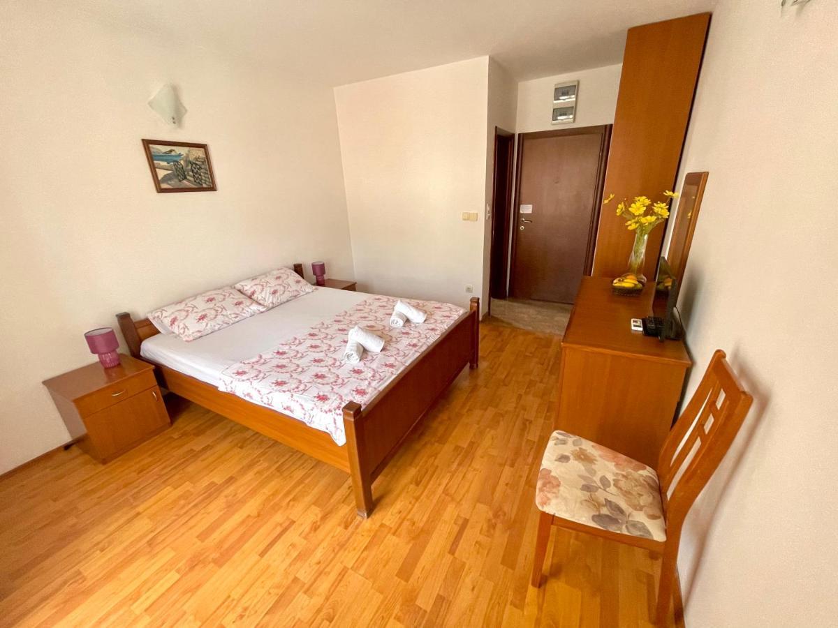 בודווה Villa Ns Velji Vinogradi מראה חיצוני תמונה